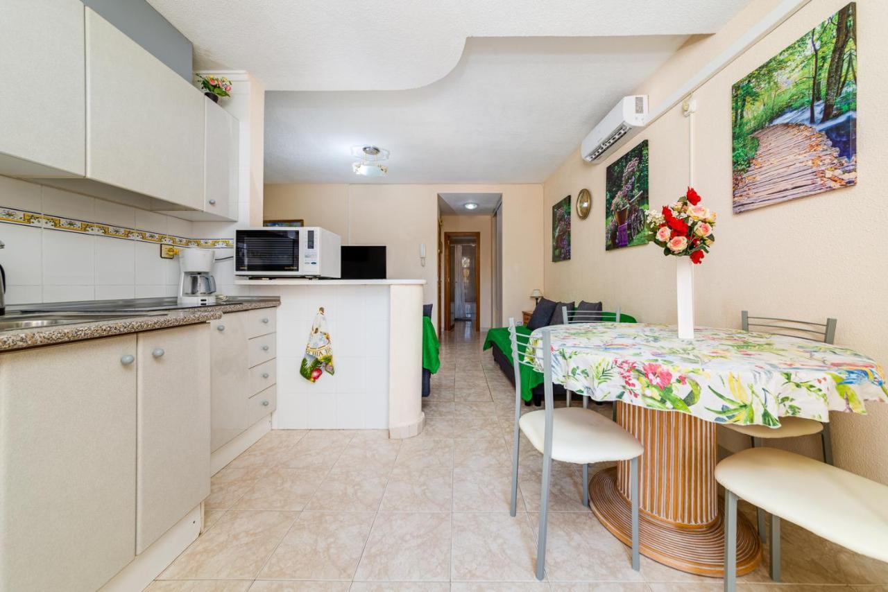 Apartment Studio Relax Torrevieja Eksteriør billede