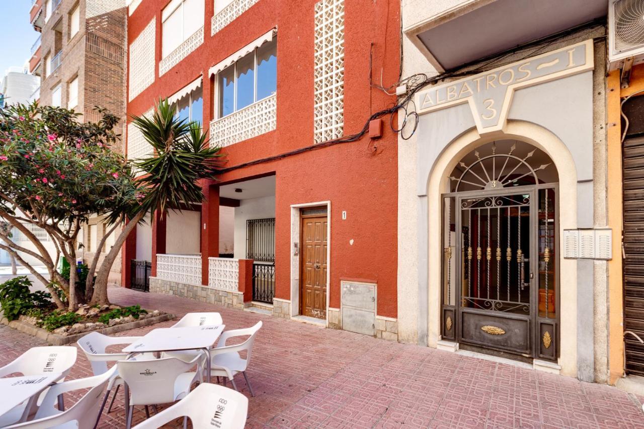 Apartment Studio Relax Torrevieja Eksteriør billede