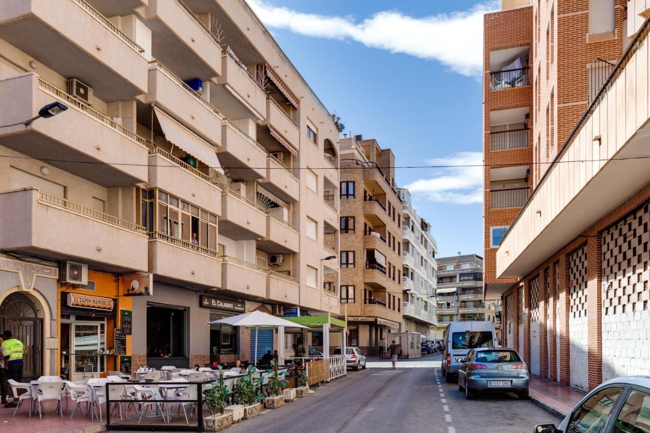 Apartment Studio Relax Torrevieja Eksteriør billede